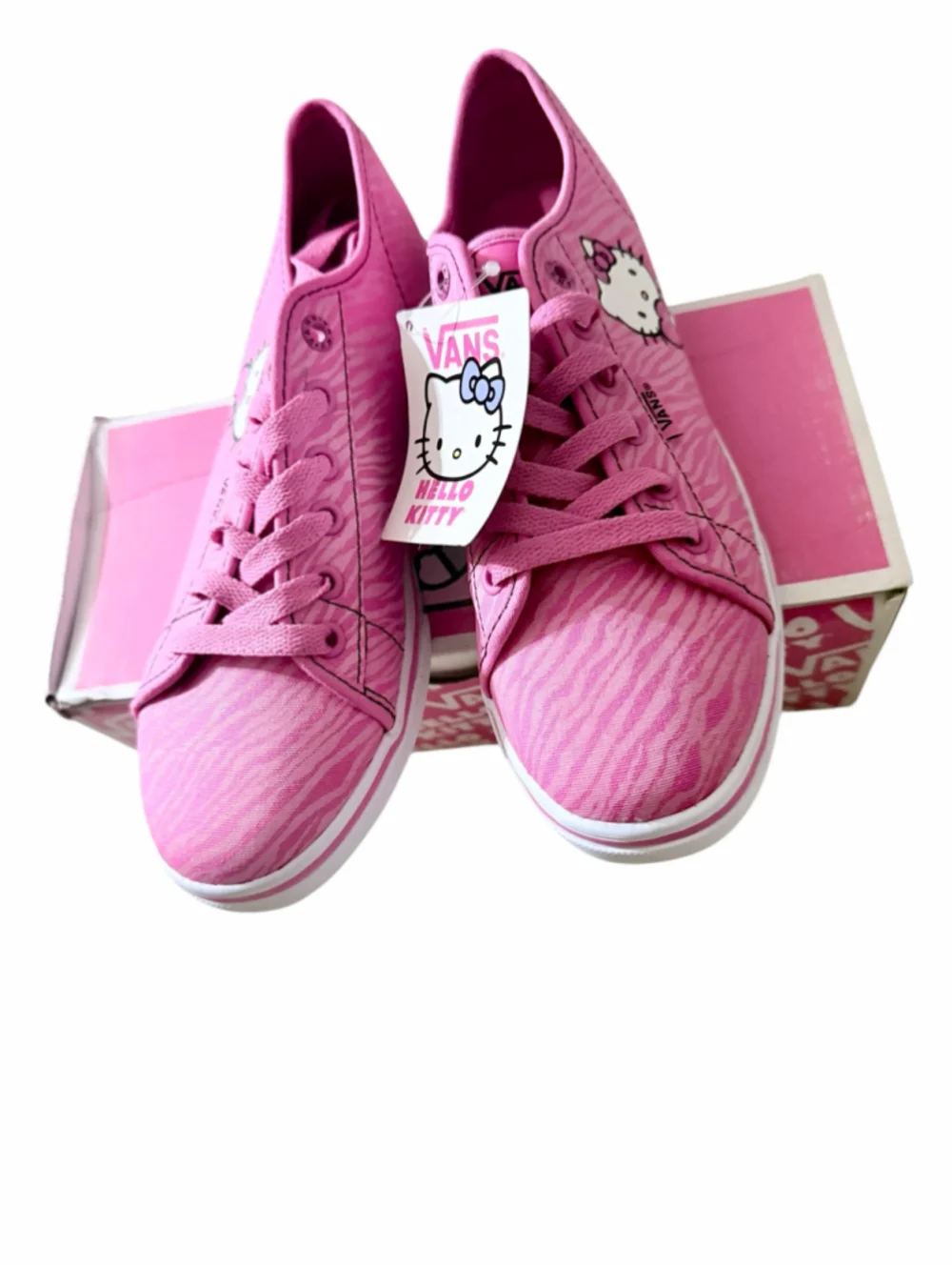 Women's Vans Hello Kitty Sneakers Size 7 Pink Zebra Print